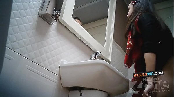 Falin myndavél á kvennaklósettinu (1)